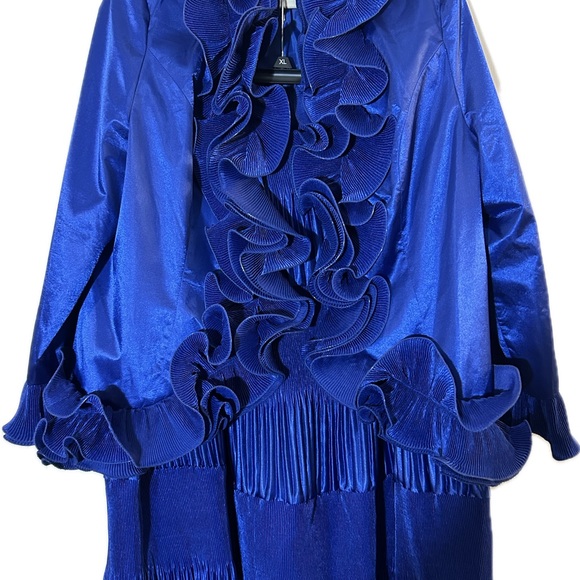 Women’s NUBIANO New York 3 pc Ruffled Satin Suit Size 20W (Very good condition) - Picture 1 of 10